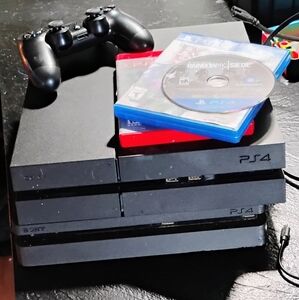 Sony PS4 & Sony PS4 Slim